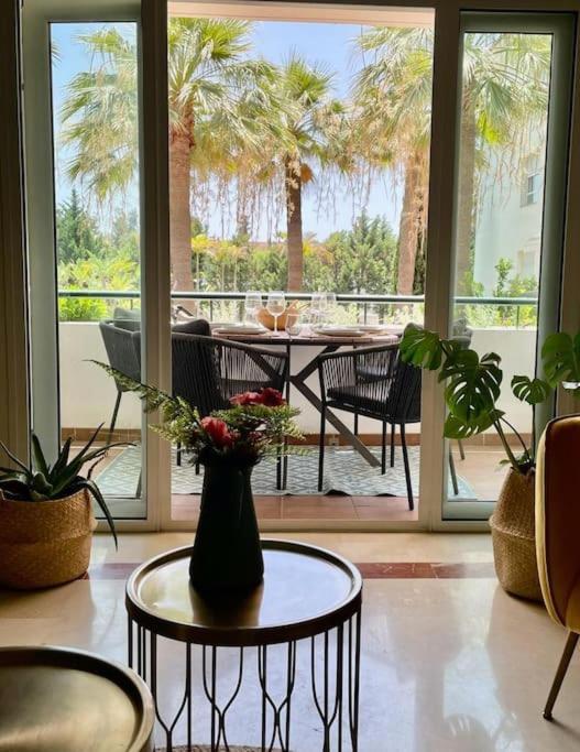 Luxury By Antonio Apartment *