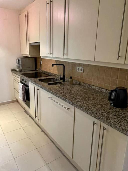 Luxury By Antonio Apartment